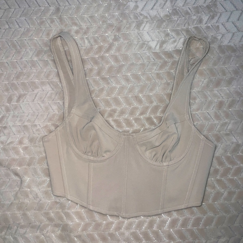 beige crop top